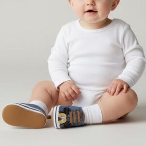 NEW Disney Mickey Mouse Denim Blue Sneaker Crib Shoe Size 6-9 mo. Disneyland